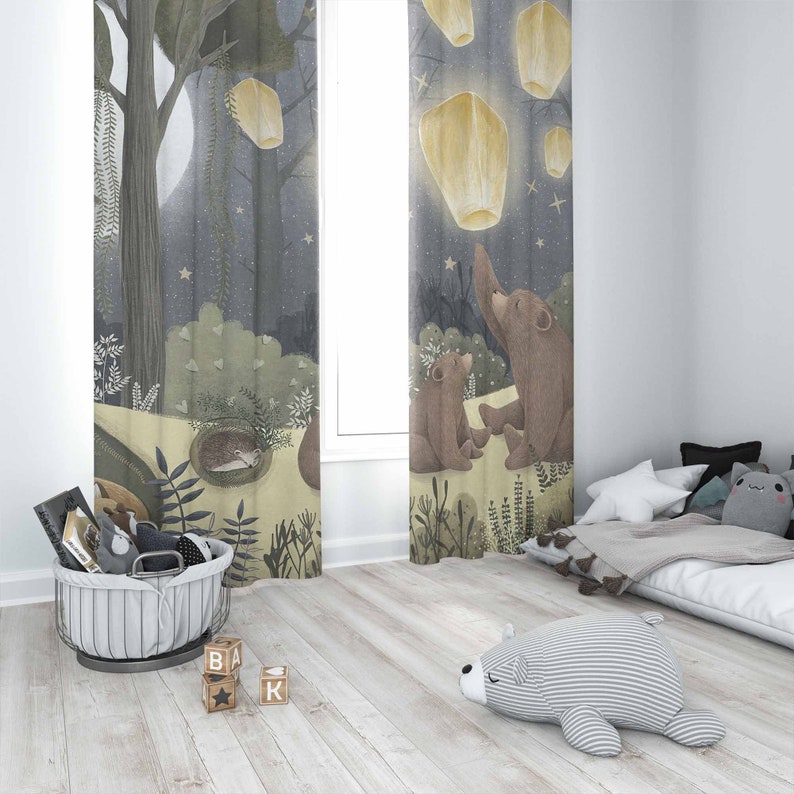 ستائر حضانة الغابات على شكل حي - مراجعة Blackout Curtain Nursery وسعره